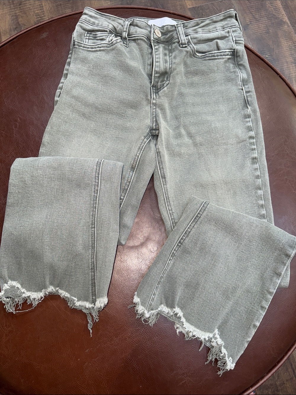VERVET BY FLYING MONKEY Olive-Grey Frayed Hem Cropped Jeans